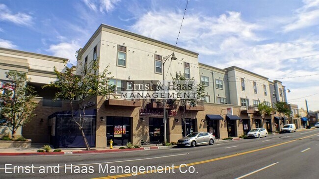 Foto del edificio - 16674 Bellflower Blvd