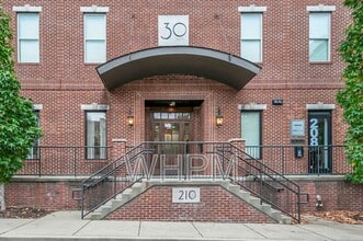 Building Photo - 210 30th Ave N