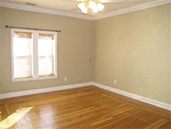 Foto principal - 606 E 6th St