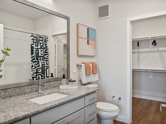 Foto del edificio - 23100 Clay Rd