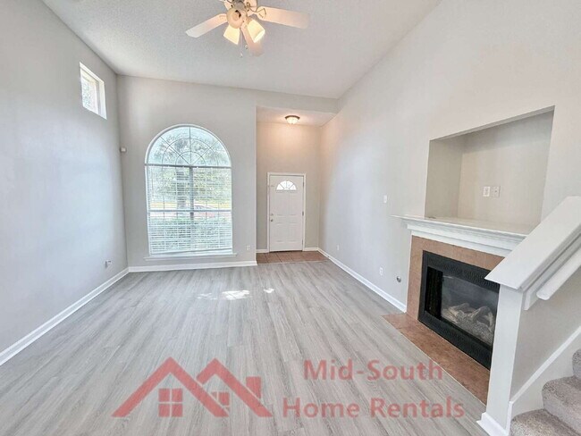 Building Photo - 11236 Wolf Woods Dr