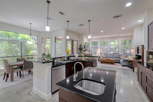 Foto del edificio - 2312 Thornton Rd