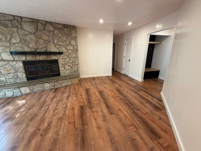 Building Photo - Italian Estates Property Management