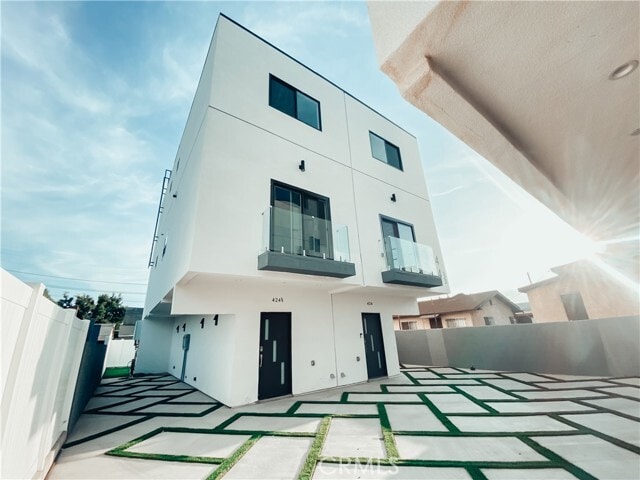 Foto del edificio - 424 E 30th St