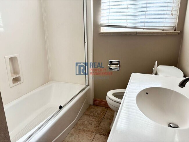 Foto del edificio - 2474 S Ogden St