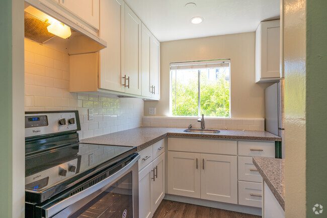 Kitchen - Franciscana Apartments