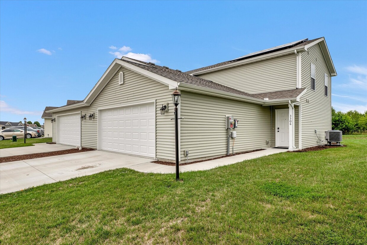 Foto principal - 3315 Boulder Ridge Dr