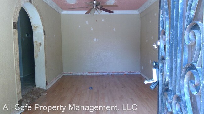 Foto del edificio - 3 br, 1 bath House - 9031 Port Shire