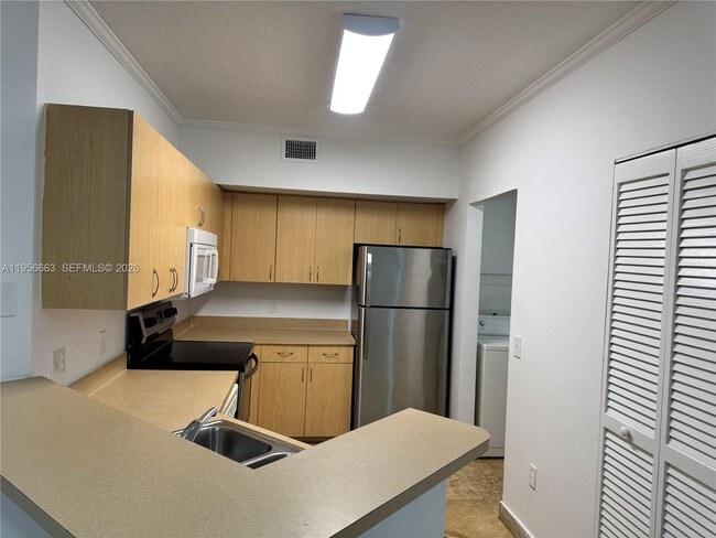 Foto del edificio - 2404 Belmont Ln