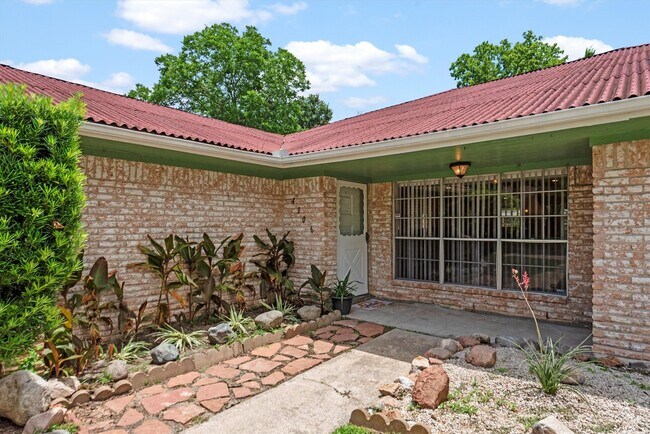 Foto del edificio - 4906 Green Willow Ln