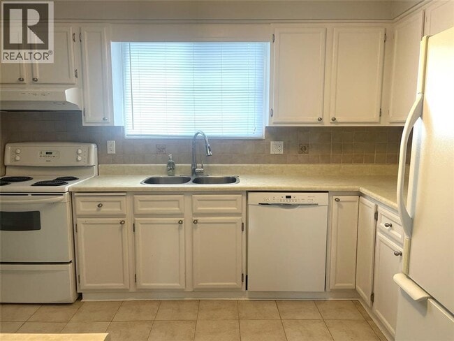 Photo du bâtiment - 1239 Norfolk Ave