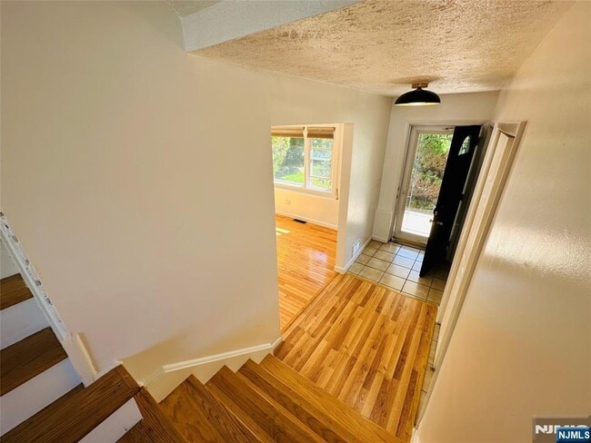 Building Photo - 175 Veterans Dr