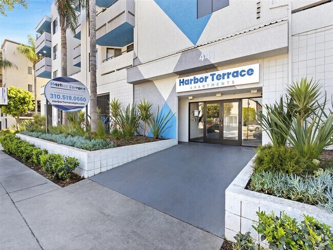 Building Photo - Harbor Terrace