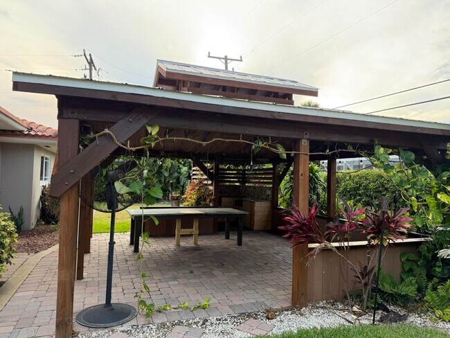 Foto del edificio - 1140 Morse Blvd
