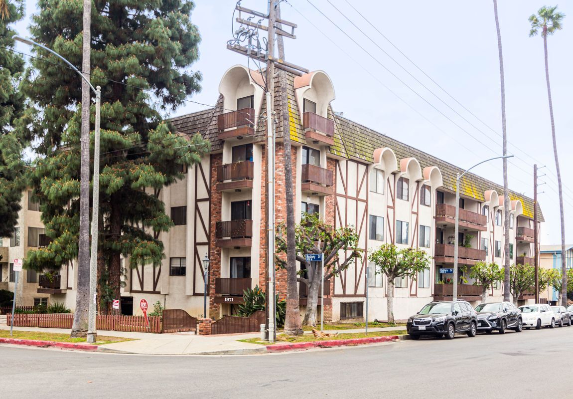 Foto principal - 1971 Rodney Dr