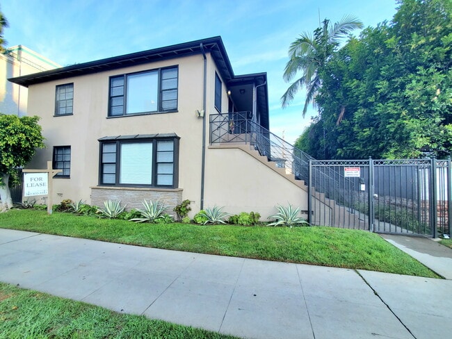 Building Photo - 1753 E Ocean Blvd