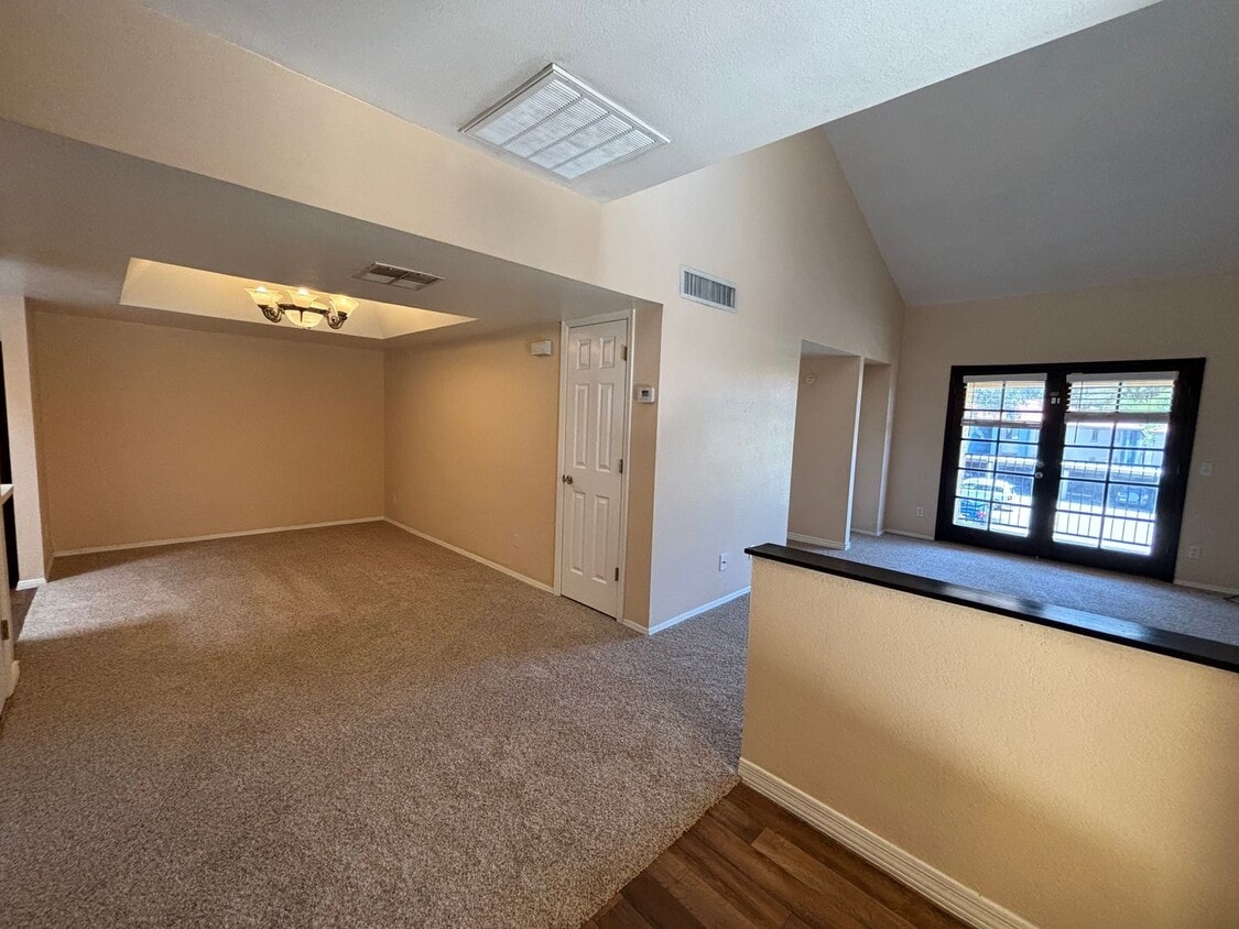Photo - 8267 N Oracle Rd Apt 239