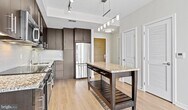 Foto principal - 8300 Wisconsin Ave