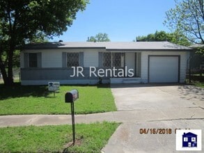 Building Photo - 2107 Brantley Ave