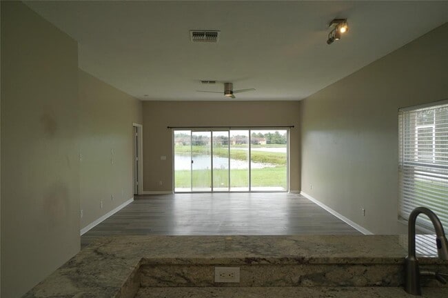 Building Photo - 9468 Leatherwood Ave