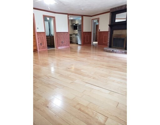 Foto del edificio - 24 Stagecoach Rd