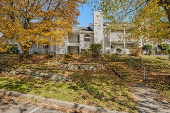 Building Photo - 33 Crown Knoll Ct