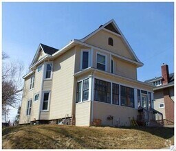Building Photo - 309 N 26th Ave W
