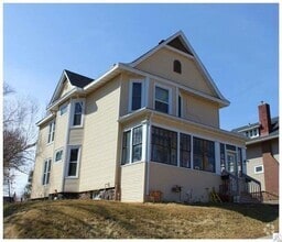 Building Photo - 309 N 26th Ave W