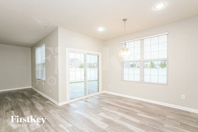 Foto del edificio - 6640 Harvest Moon Ln