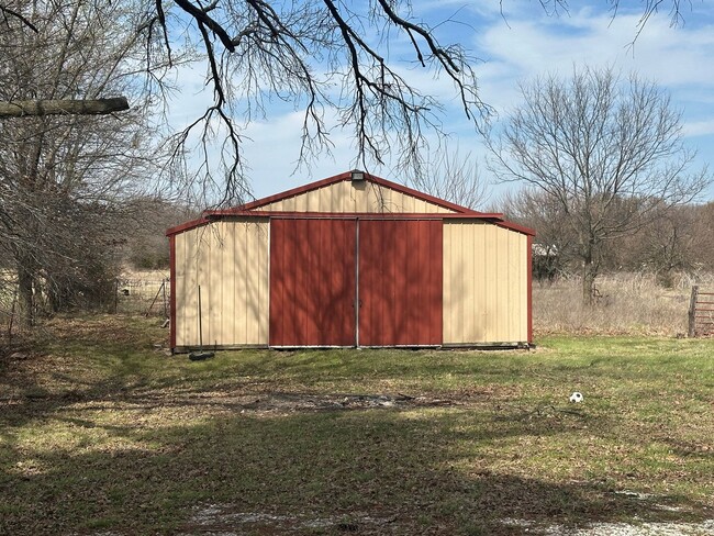 Building Photo - 6330 Foliage Rd