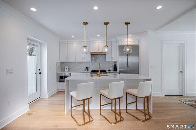 Foto del edificio - 82 Josephine Evaristo Ave