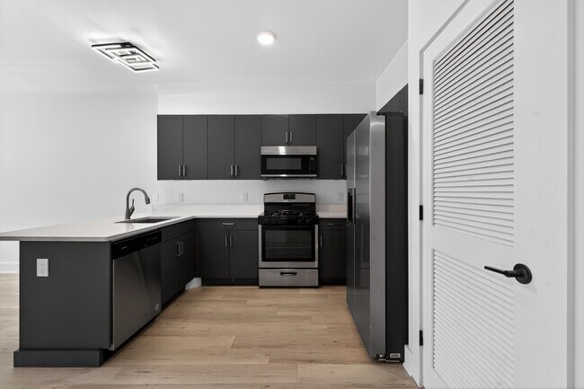 Foto del edificio - 43-45-45 W 32nd St