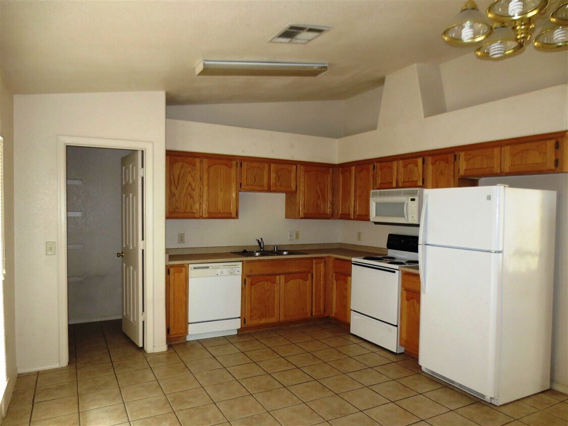 Foto del edificio - 85365 E 37th Pl