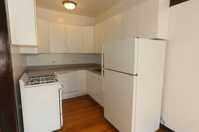 Foto del edificio - 824 W Waveland Ave