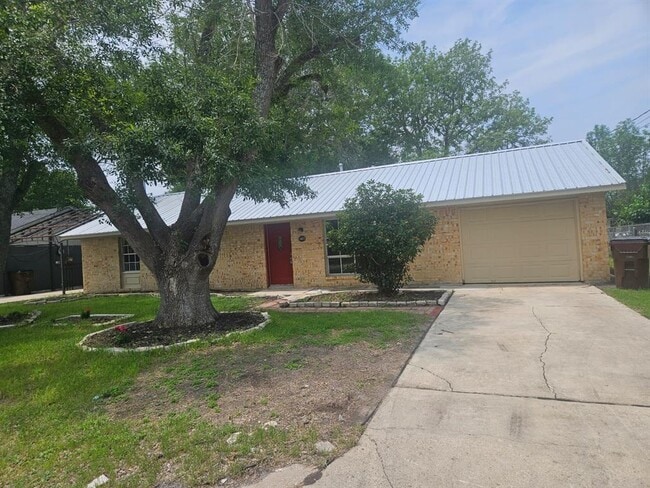 Building Photo - 1401 Trinity St