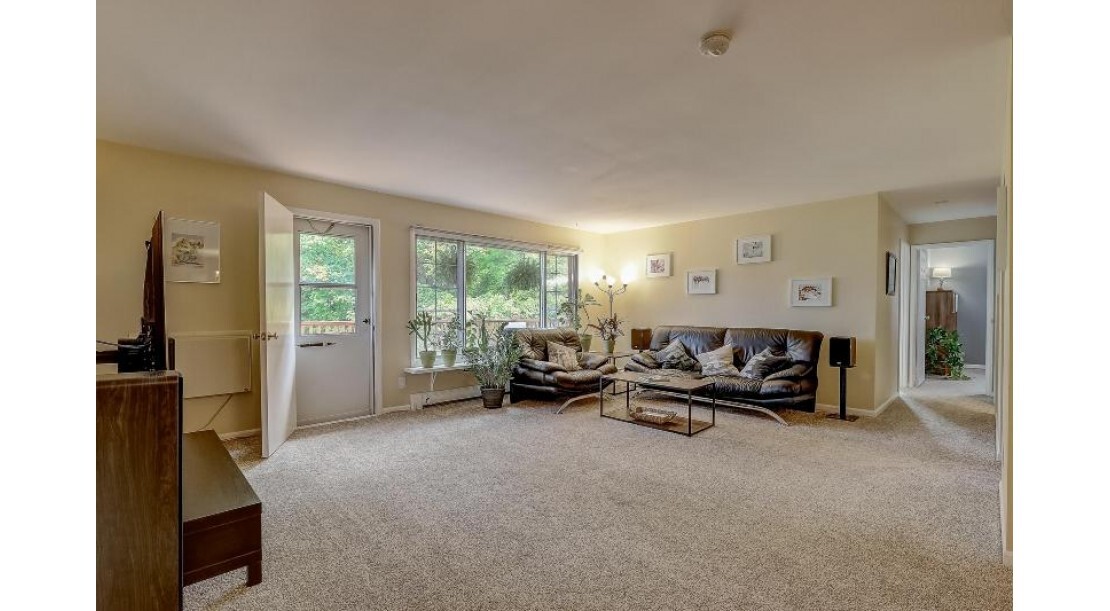 142 Heidel Rd Unit A, Thiensville, WI 53092 Condo for Rent in