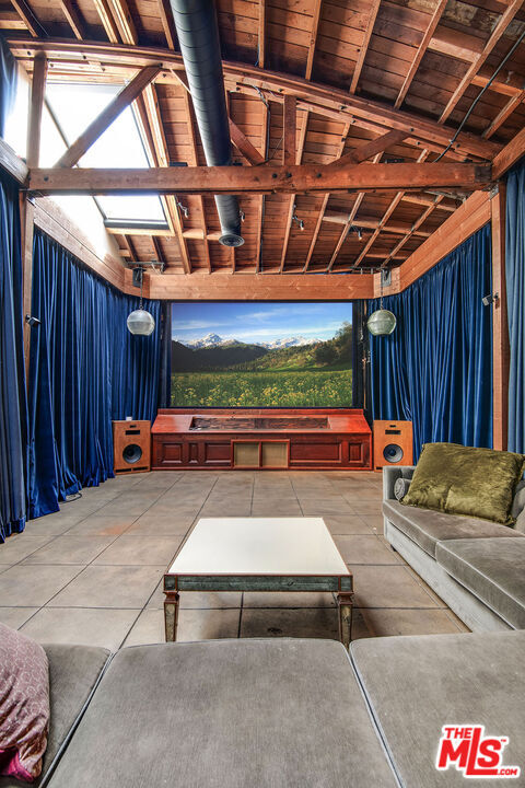 Building Photo - 1411 N Broadway