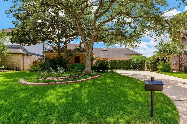 Foto del edificio - 1231 Creekford Cir