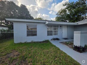 Building Photo - 18655 SW 100th Ave