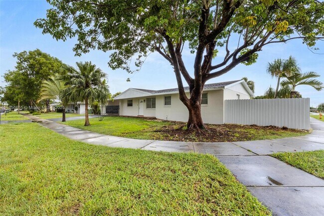 Foto del edificio - 1621 NW 13th Ave