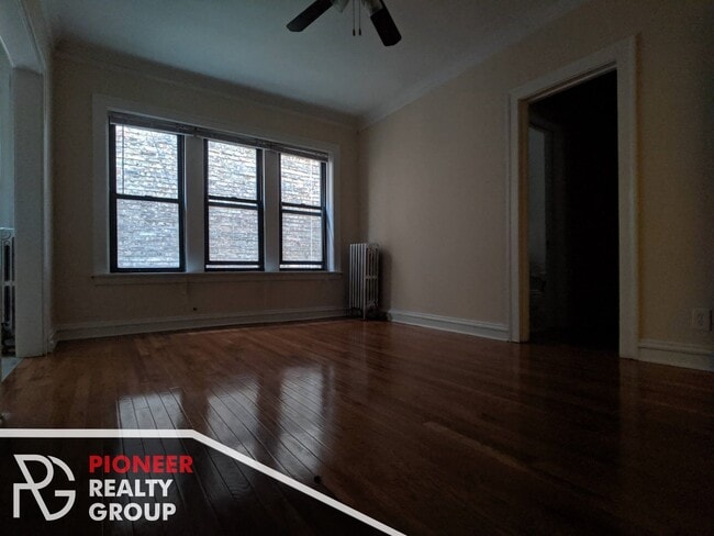 Building Photo - 4647 N Paulina St