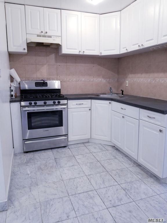 Foto del edificio - 94-12 87th St