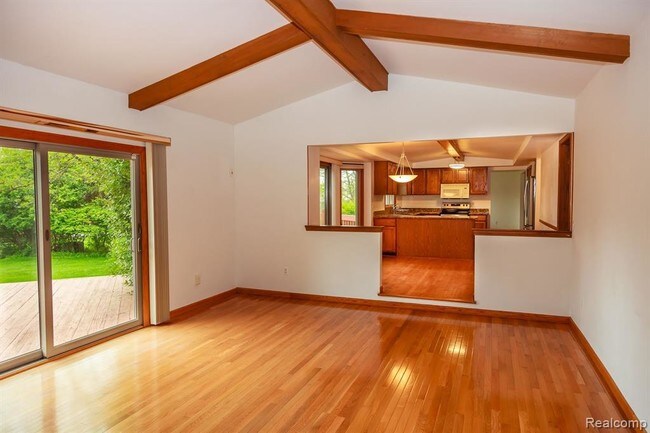 Building Photo - 320 Rose Brier Dr