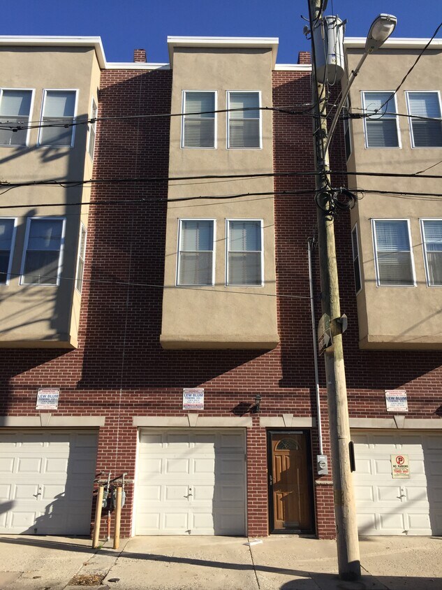 Primary Photo - 1017 S 19th St