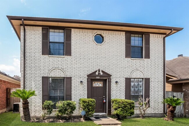 Building Photo - 13830 Purplemartin St