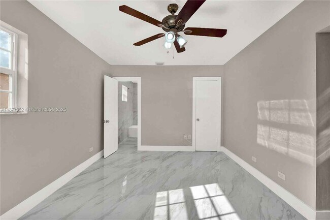 Foto del edificio - 951 W 30th St