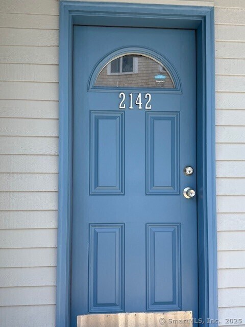 Foto del edificio - 2142 Fairfield Beach Rd