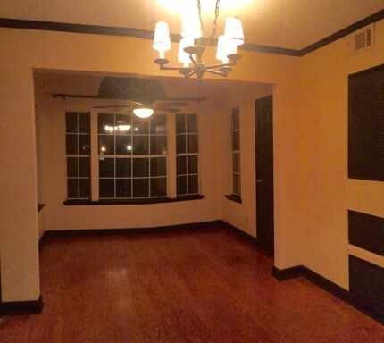 Foto del edificio - 411 Hawkstone Way