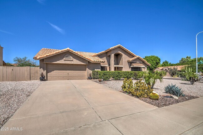 Building Photo - 8852 S Ash Ave