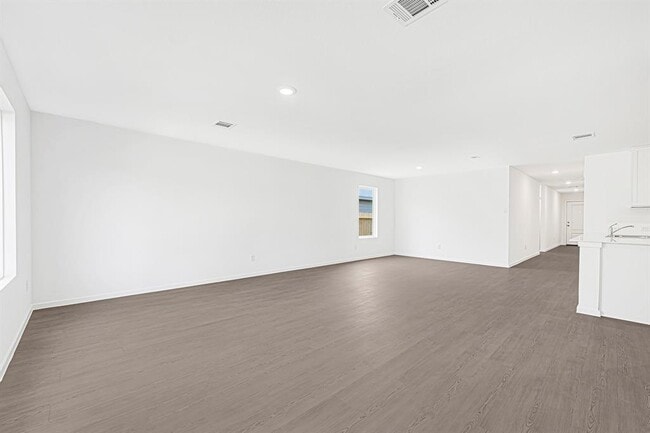 Building Photo - 25664 Rose Creek Dr